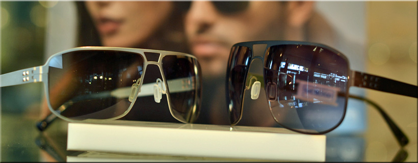 Guide to anti-reflective, scratch-resistant, and UV-protective lens coatings